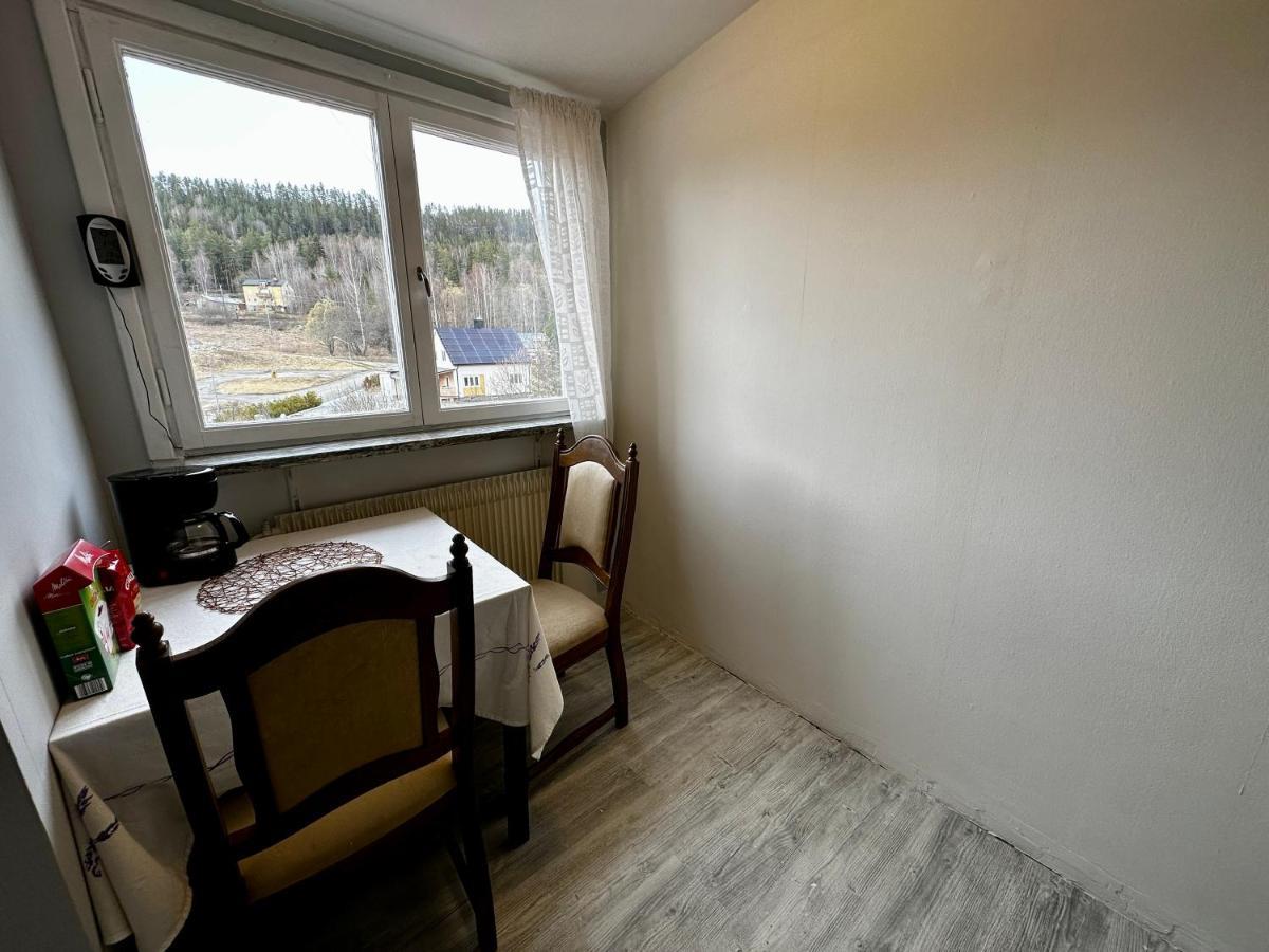 Ljungaverk Takvaning Med Ekgolv Och Badkar Naera Aelven エクステリア 写真
